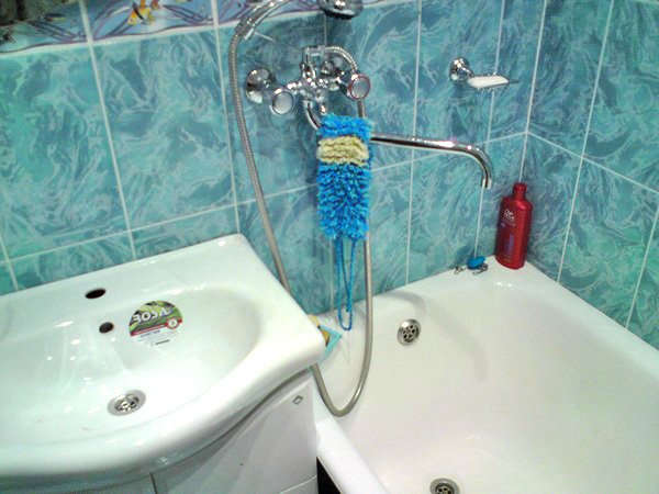 Обробка ванної кімнати плиткою: як облицювати приміщення навколо ванни, дверей, в нішах