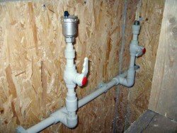 Металопластикові труби для опалення та водопостачання: на які технічні характеристики варто звернути увагу? Металопластикові труби для опалення та водопостачання: на які технічні характеристики варто звернути увагу?