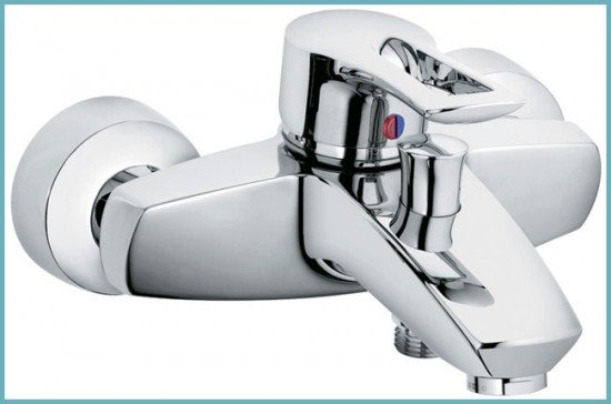 Який вибрати змішувач з душем для установки у ванній