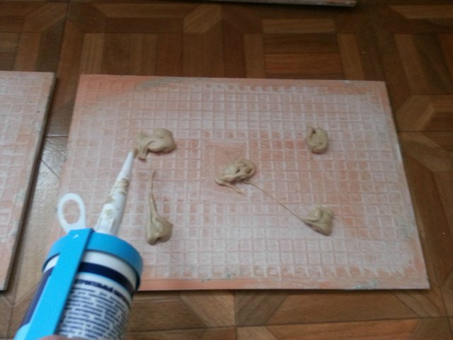 Рідкі цвяхи для керамічної плитки, як вибрати