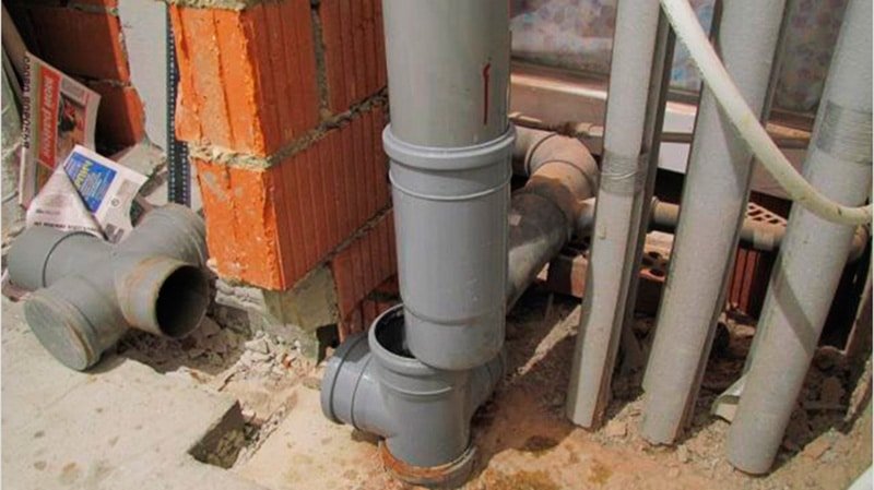 Заміна стояка каналізації в квартирі своїми руками