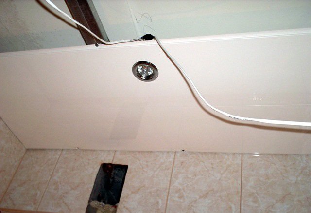 Пластиковий стеля у ванній своїми руками