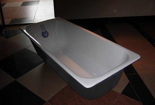 Розміри чавунної ванни (ширина і довжина), скільки важить чавунна ванна (фото, відео)