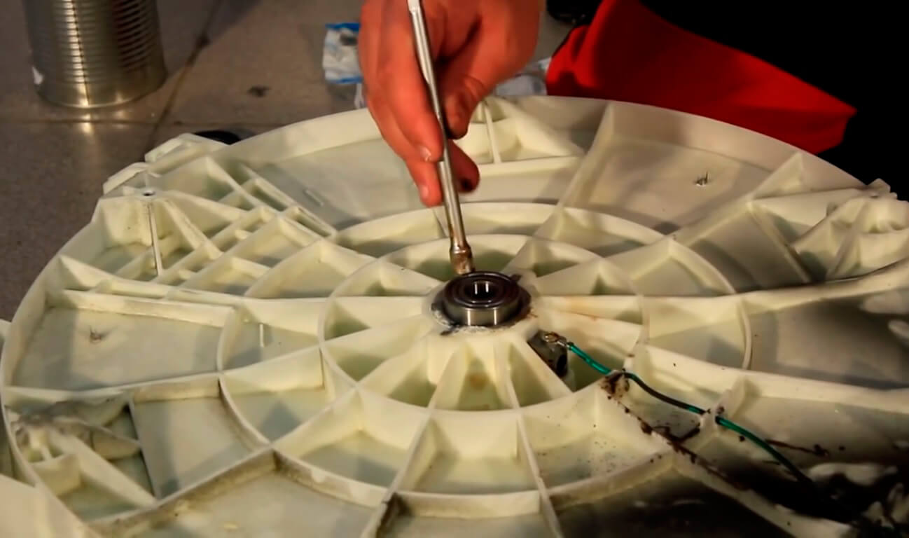 Що робити якщо пральна машинка при віджиманні сильно шумить