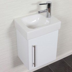 Вибираємо маленьку раковину у ванну або туалет