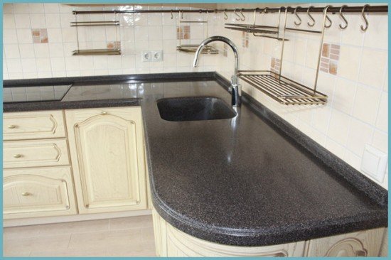 Вибираємо камяну мийку для кухні