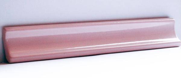 Плінтус для ванної, які бувають види та правила вибору