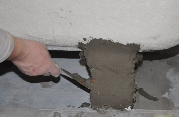 Установка ванни на цеглу своїми руками — покрокове відео та фото