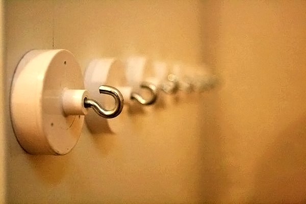 Сушарка для білизни у ванну: різновиди і способи установки
