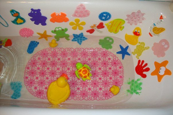 Які бувають іграшки для ванної: особливості вибору безпеки