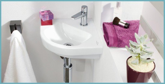 Вибираємо маленьку раковину у ванну або туалет