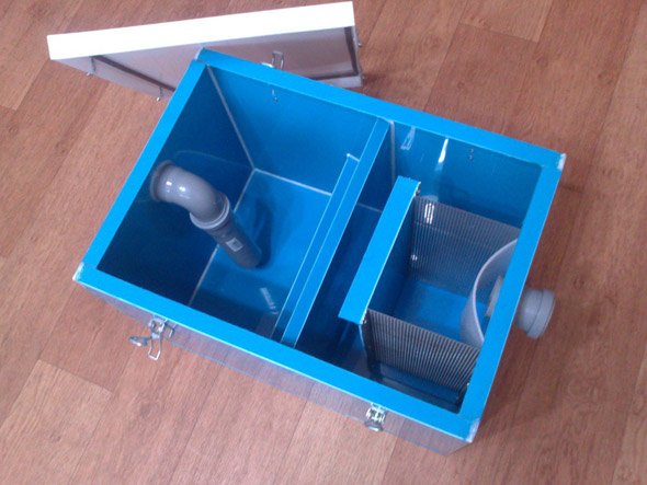 Жировловлювач під мийку: створення і установка своїми руками