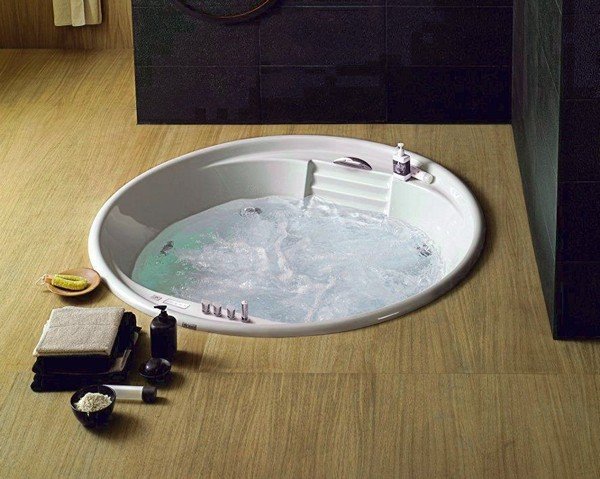 Вбудована ванна: особливості конструкції і самостійна установка