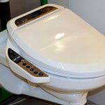 Унітаз з функцією біде: два в одному