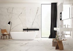 Мармурова плитка: багатство і розкіш у ванній кімнаті