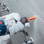 Керамограніт на стіни у ванній: чи можна класти і чим свердлити