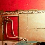 Як класти плитку у ванній правильно