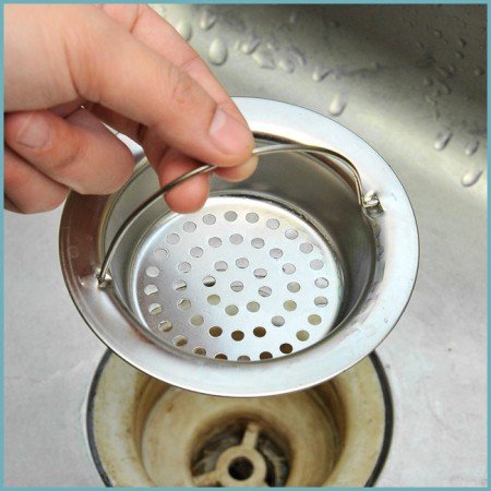 Як самостійно усунути засмічення в раковині (мийці або трубі) на кухні