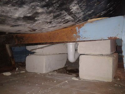 Як робиться установка ванни на цеглу, всі способоы