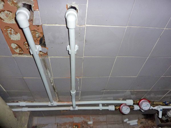 Заміна труб у ванній: етапи робіт, можливі проблеми та способи їх вирішення