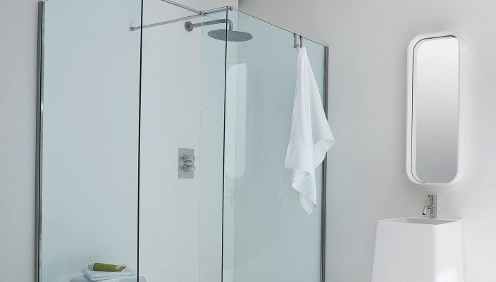 Душова панель з тропічним душем і змішувачем, які бувають види