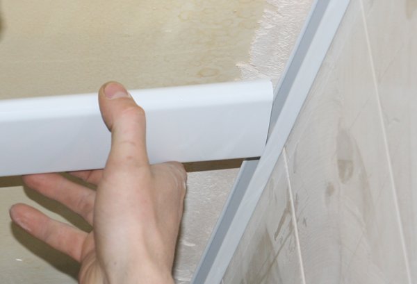 Монтаж рейкової стелі своїми руками поетапна інструкція