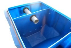 Жировловлювач під мийку: створення і установка своїми руками