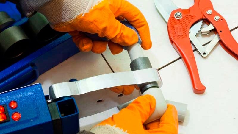 Як паяти поліпропіленові труби: паяльник і відео в допомогу