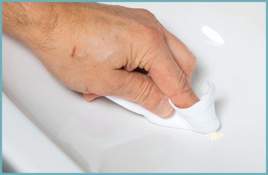 Вибираємо маленьку раковину у ванну або туалет