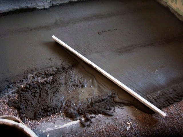 Стяжка підлоги у ванній під плитку, докладна інструкція для новачків