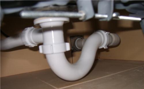 Як проводиться установка ванни після укладання плитки