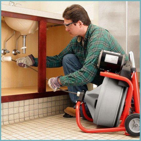 Забилася каналізація: чим прочистити засмічення і які засоби для чищення труб вибрати