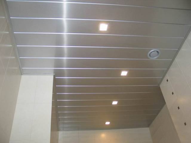 Стеля у ванній кімнаті: який вибрати Стеля у ванній кімнаті: який вибрати