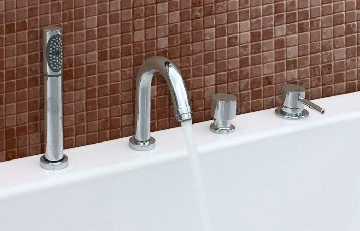 Змішувач на борт ванни всіх видів, як вибрати і встановити Змішувач на борт ванни всіх видів, як вибрати і встановити