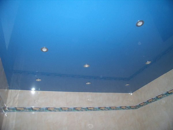 Ремонт ванної кімнати в панельному будинку своїми руками — відео і фото