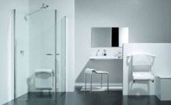 Пристосування для інвалідів і літніх людей: поручні для ванної та туалету, змішувач, підйомні механізми, стільчик, ванна з дверцятами та інші аксесуари, фото