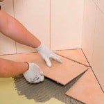 Укладання кахлю у ванній своїми руками