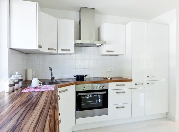 Мийка поруч з плитою: можна чи ні? Мийка поруч з плитою: можна чи ні?