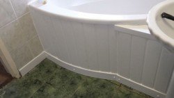 Екран під ванну з пластикових панелей: робимо своїми руками