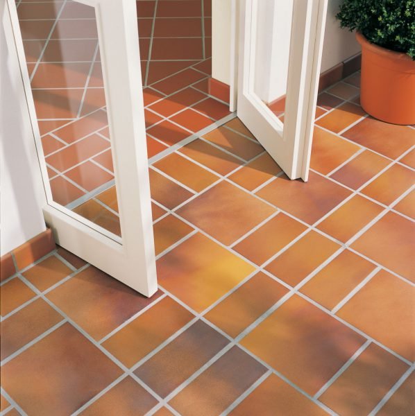 Підлогова плитка для ванної кімнати — види і характеристики (фото, відео)