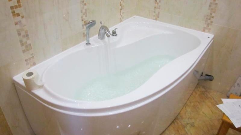 Установка акрилової ванни своїми руками: фото і відео інструкція