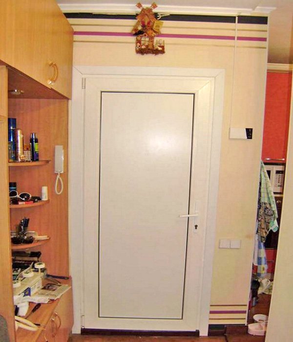 Двері для ванної кімнати: вибираємо найкращий з усіх наявних варіантів Двері для ванної кімнати: вибираємо найкращий з усіх наявних варіантів