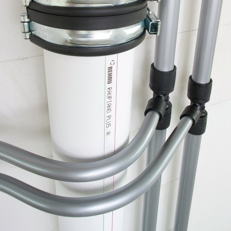 Поява конденсату на трубах холодної води: причини та способи усунення