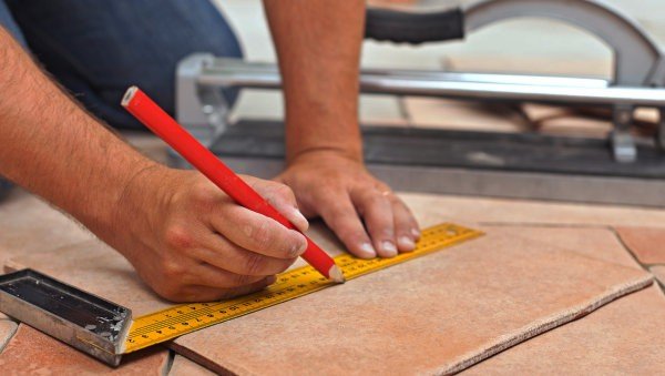 Як класти плитку на гіпсокартон у ванній кімнаті — інструкція по укладанню (фото, відео)