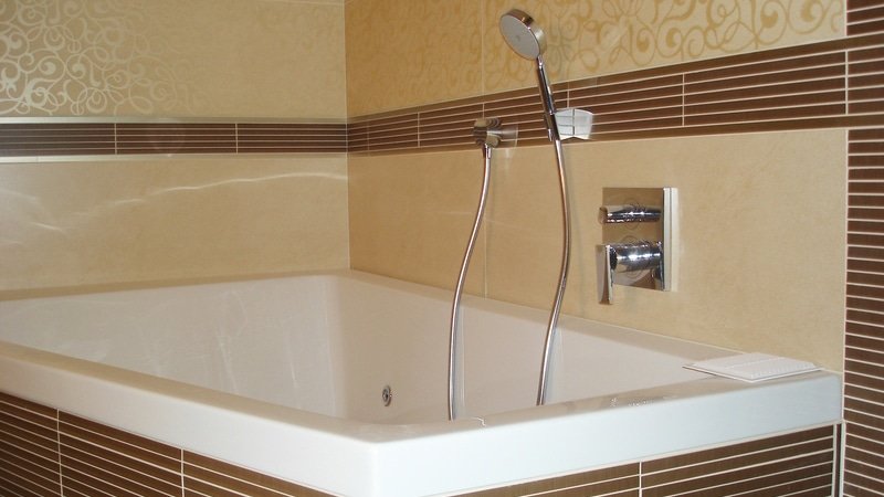 Панелі для ванної кімнати під плитку: фото приклади