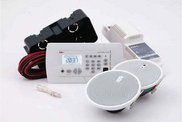 Радіо для ванної кімнати: які існують види цього пристрою, і як його правильно вибрати