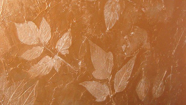 Декоративна штукатурка у ванній кімнаті: переваги та недоліки, особливості підготовки поверхні і самостійне нанесення