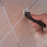 Як класти плитку на стіну у ванній