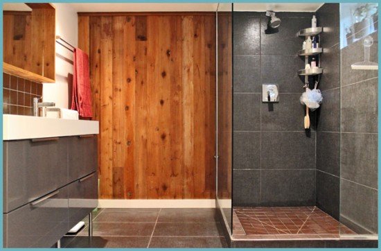 Як вибрати етажерку для ванної кімнати: розбираємося у видах і матеріалах