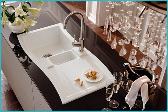 Підбираємо керамічну мийку для кухні